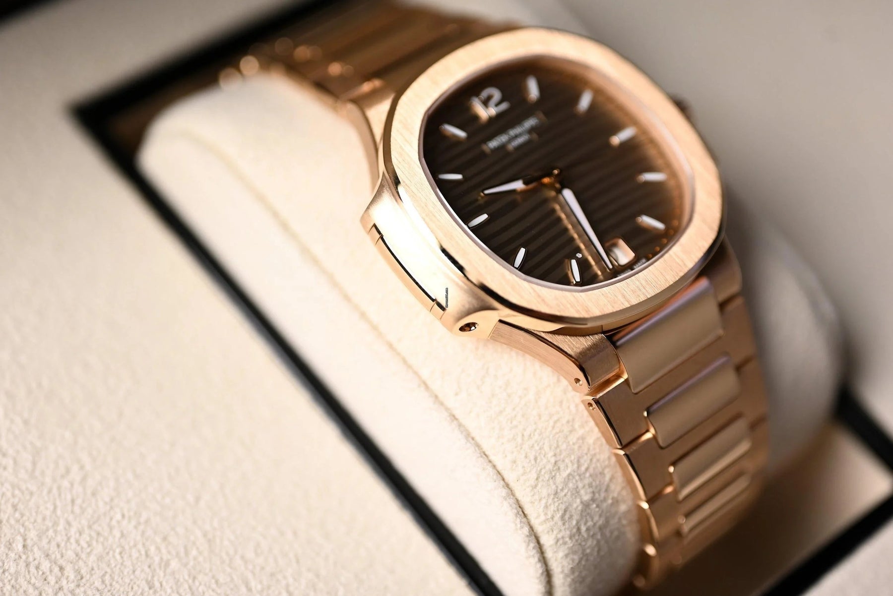 Relógio Patek Nautillus 40mm + Caixa e Certificado