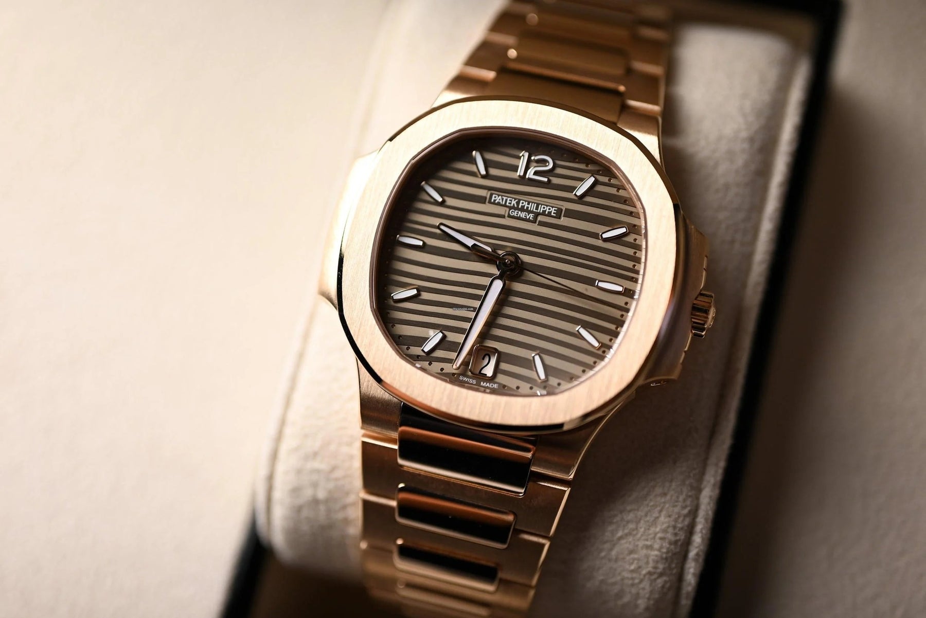 Relógio Patek Nautillus 40mm + Caixa e Certificado